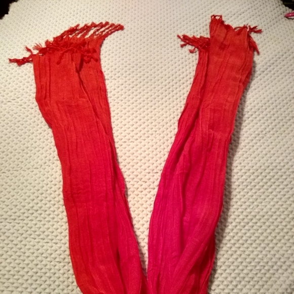 Club Monaco scarf/wrap - Picture 2 of 5